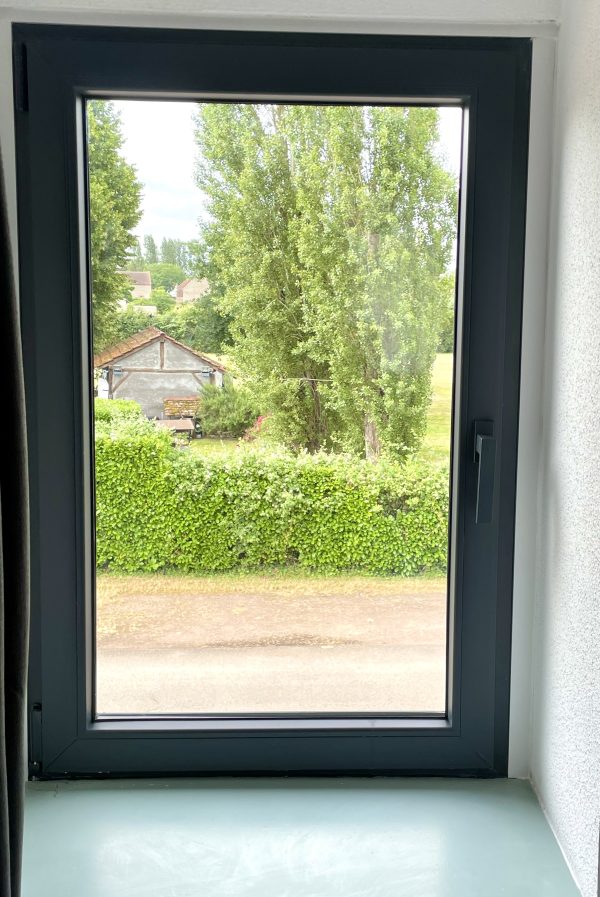 Vue sur le côté Sud de la maison